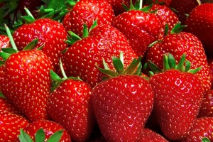 Strawberry Glaze to mess up fresh fruit